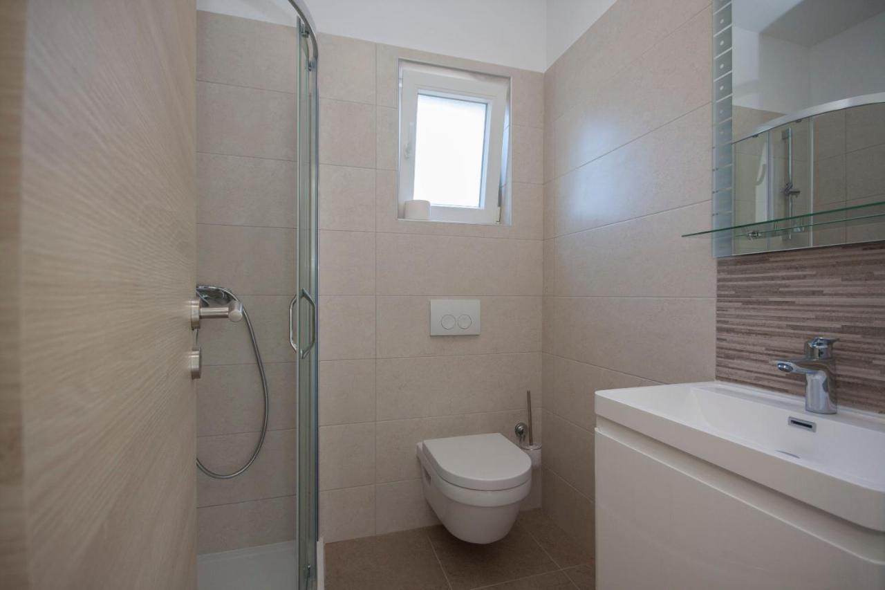 Apartments Osti Рогозниця Екстер'єр фото