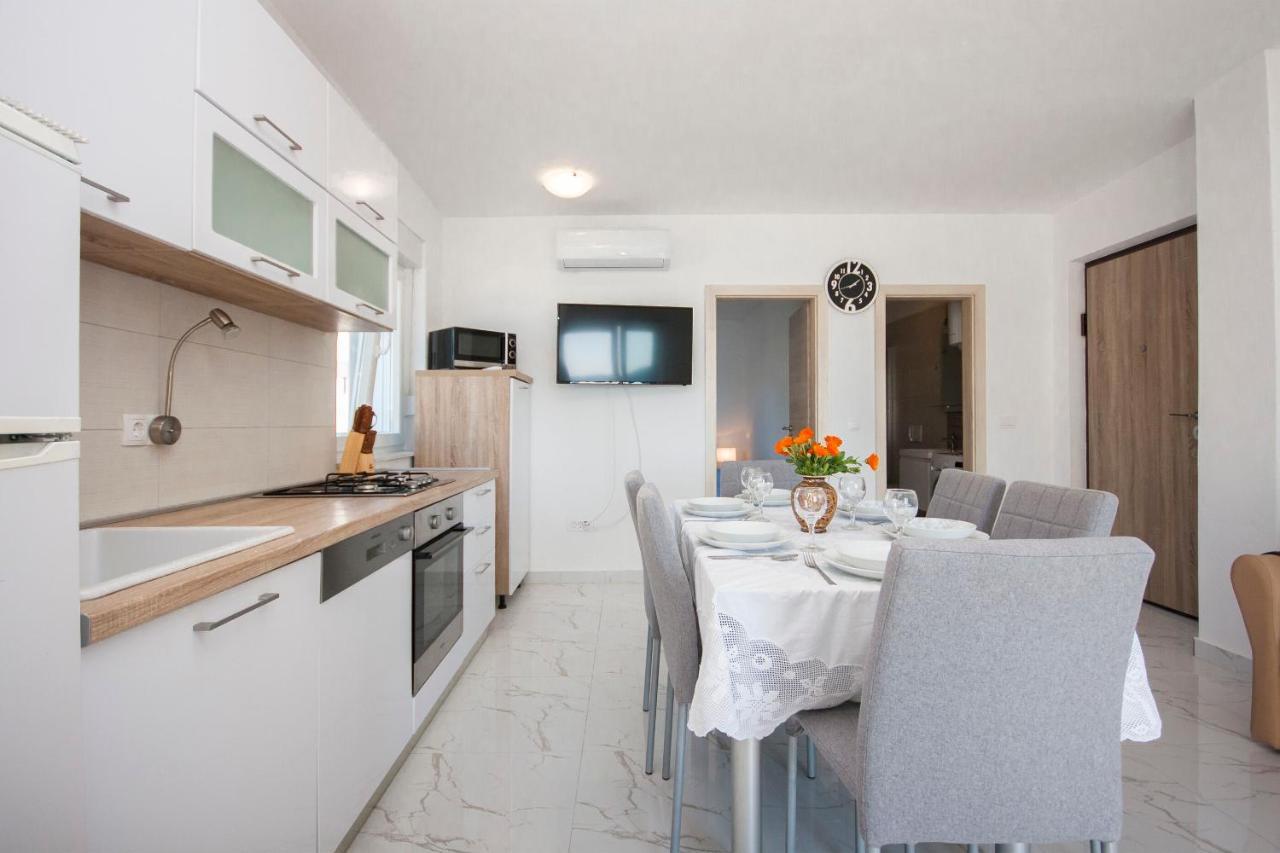 Apartments Osti Рогозниця Екстер'єр фото