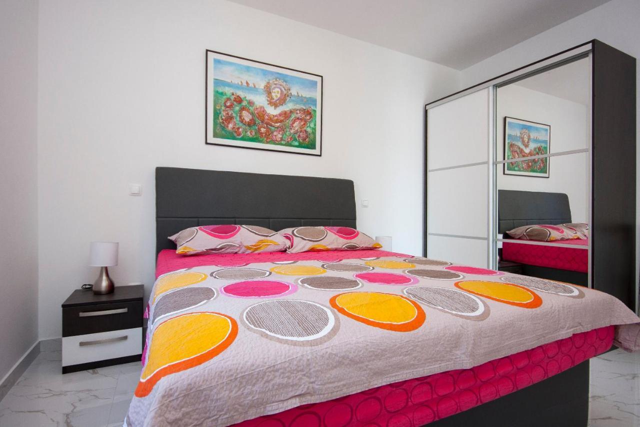 Apartments Osti Рогозниця Екстер'єр фото