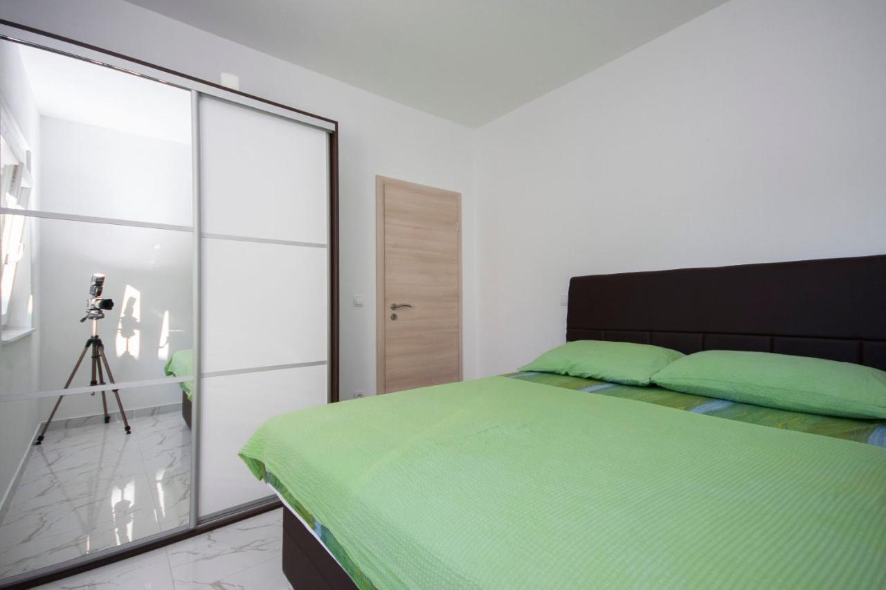Apartments Osti Рогозниця Екстер'єр фото
