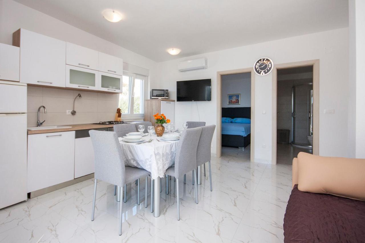 Apartments Osti Рогозниця Екстер'єр фото